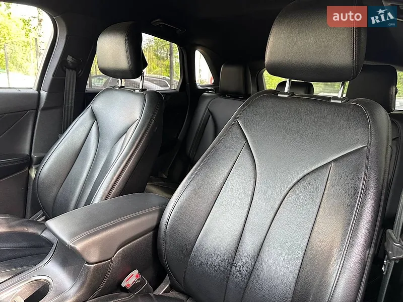 Lincoln MKC 2015 VIN 5LMCJ1C95GUJ19572 фото оголошення 10 з 61