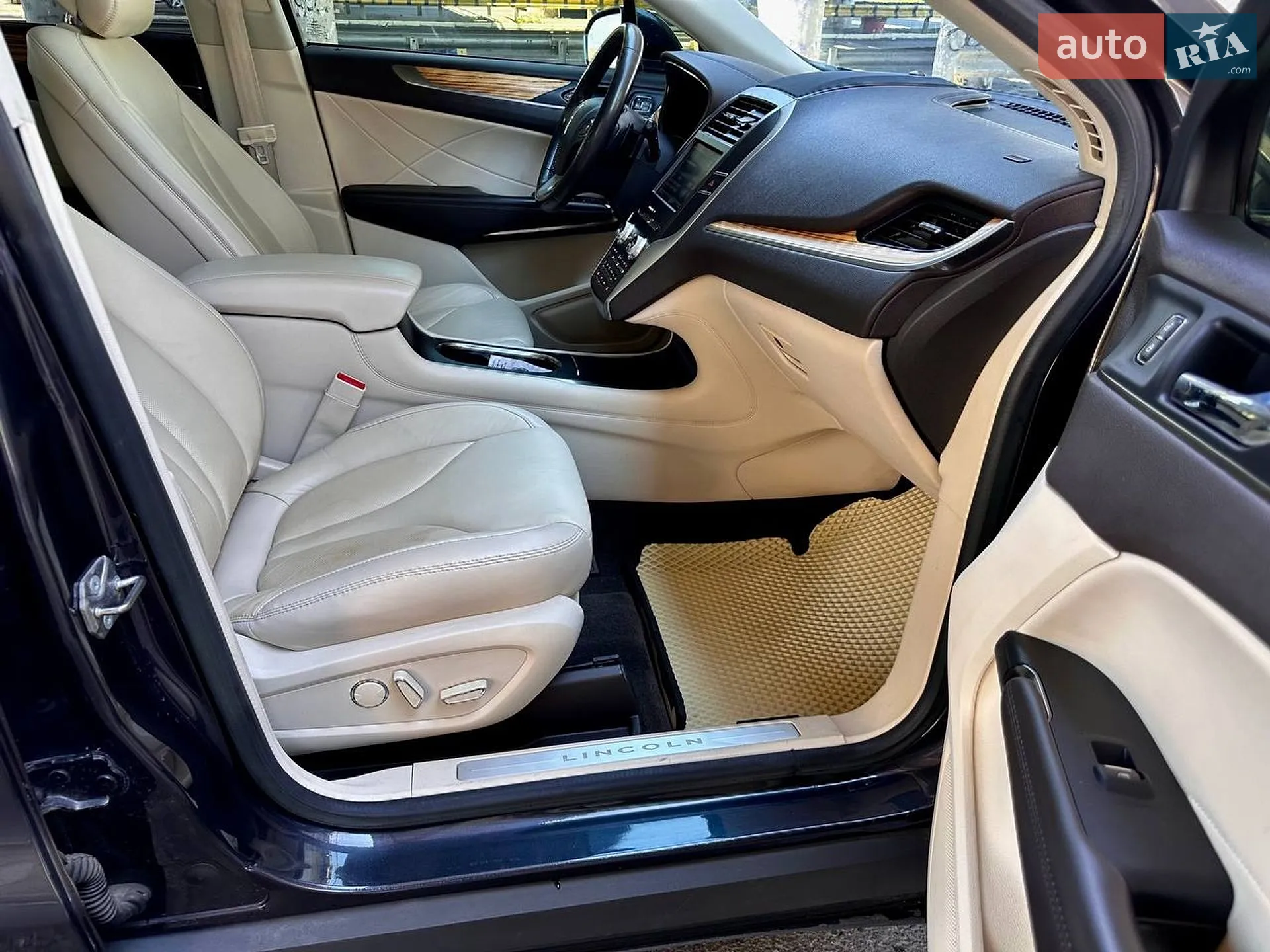 2014 Lincoln MKC - мініатюра 28