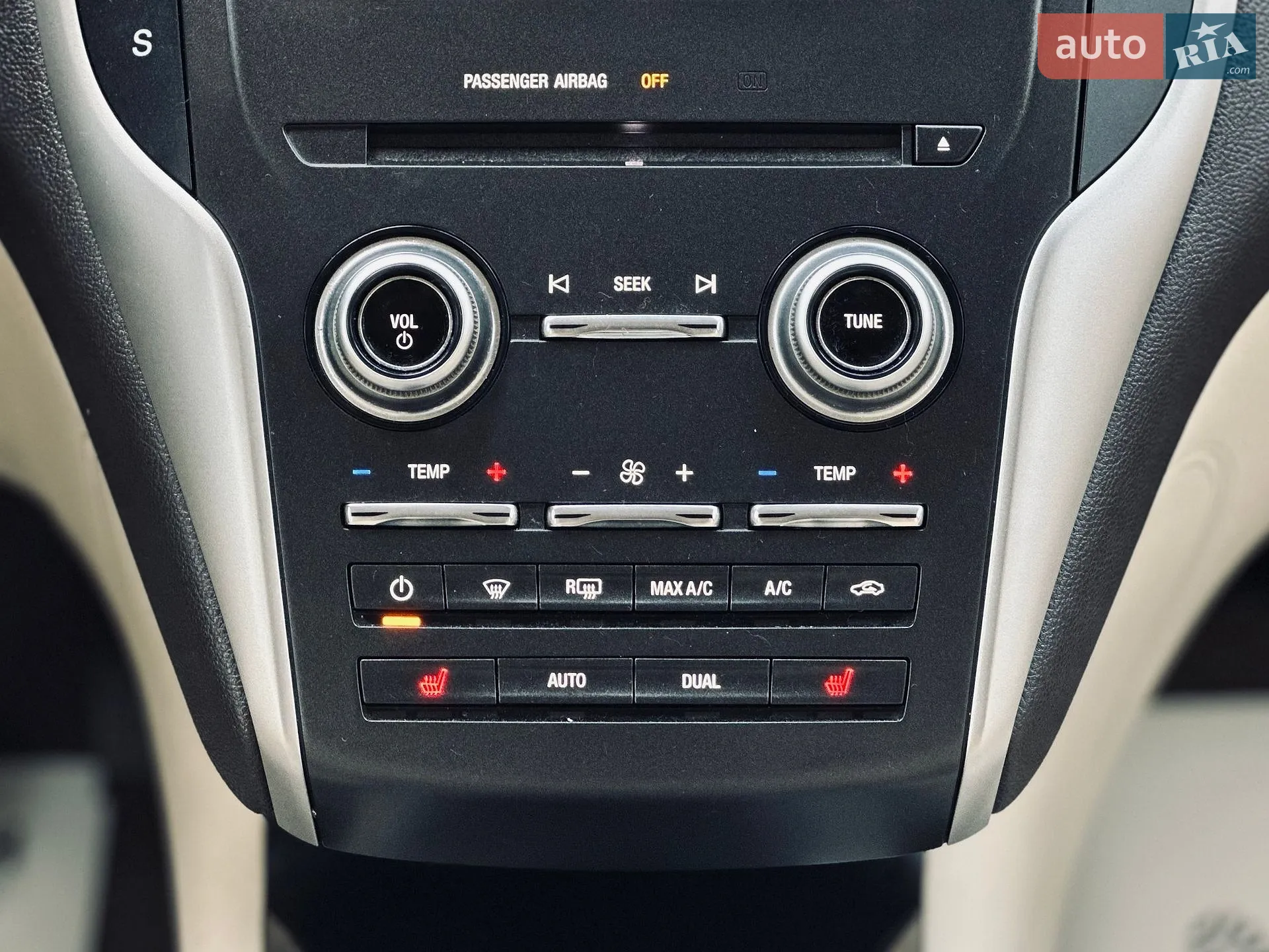 2015 Lincoln MKC - мініатюра 41