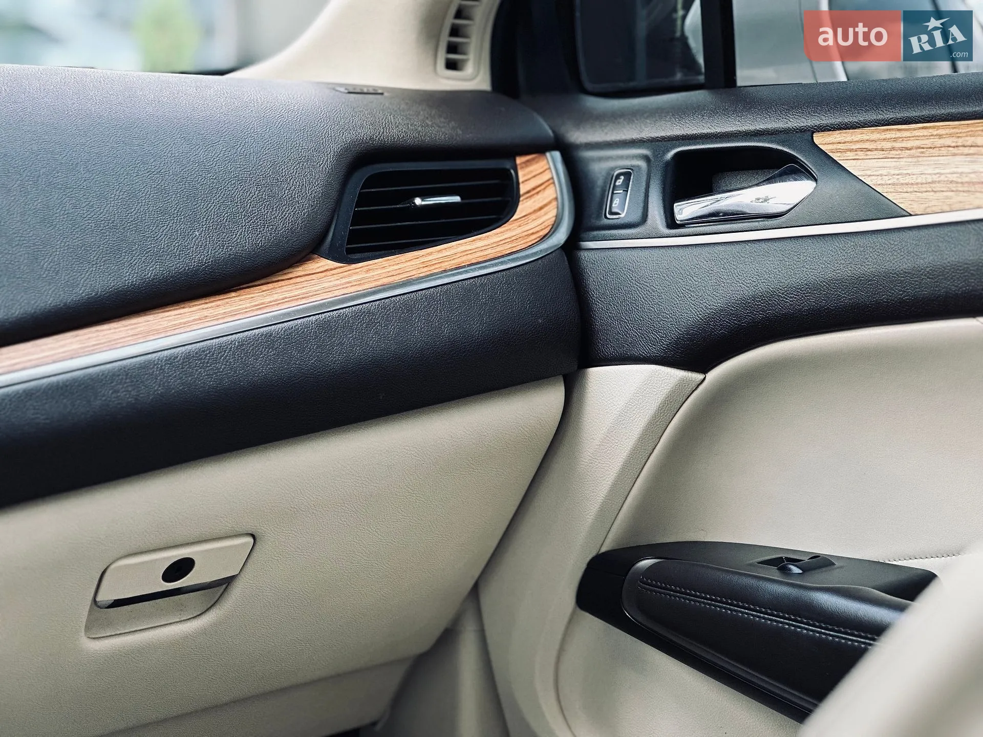 2015 Lincoln MKC - мініатюра 42