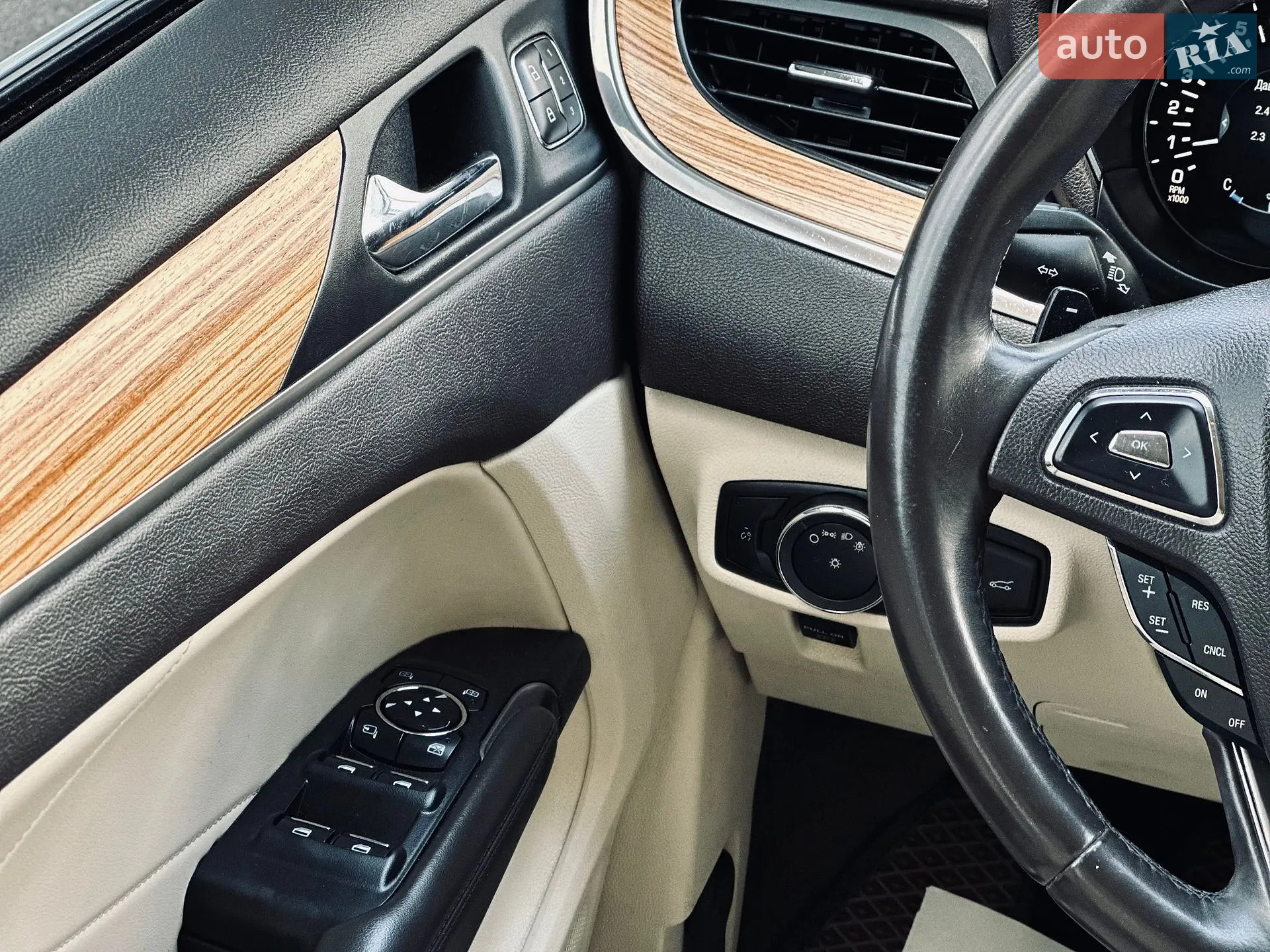 2015 Lincoln MKC - мініатюра 48