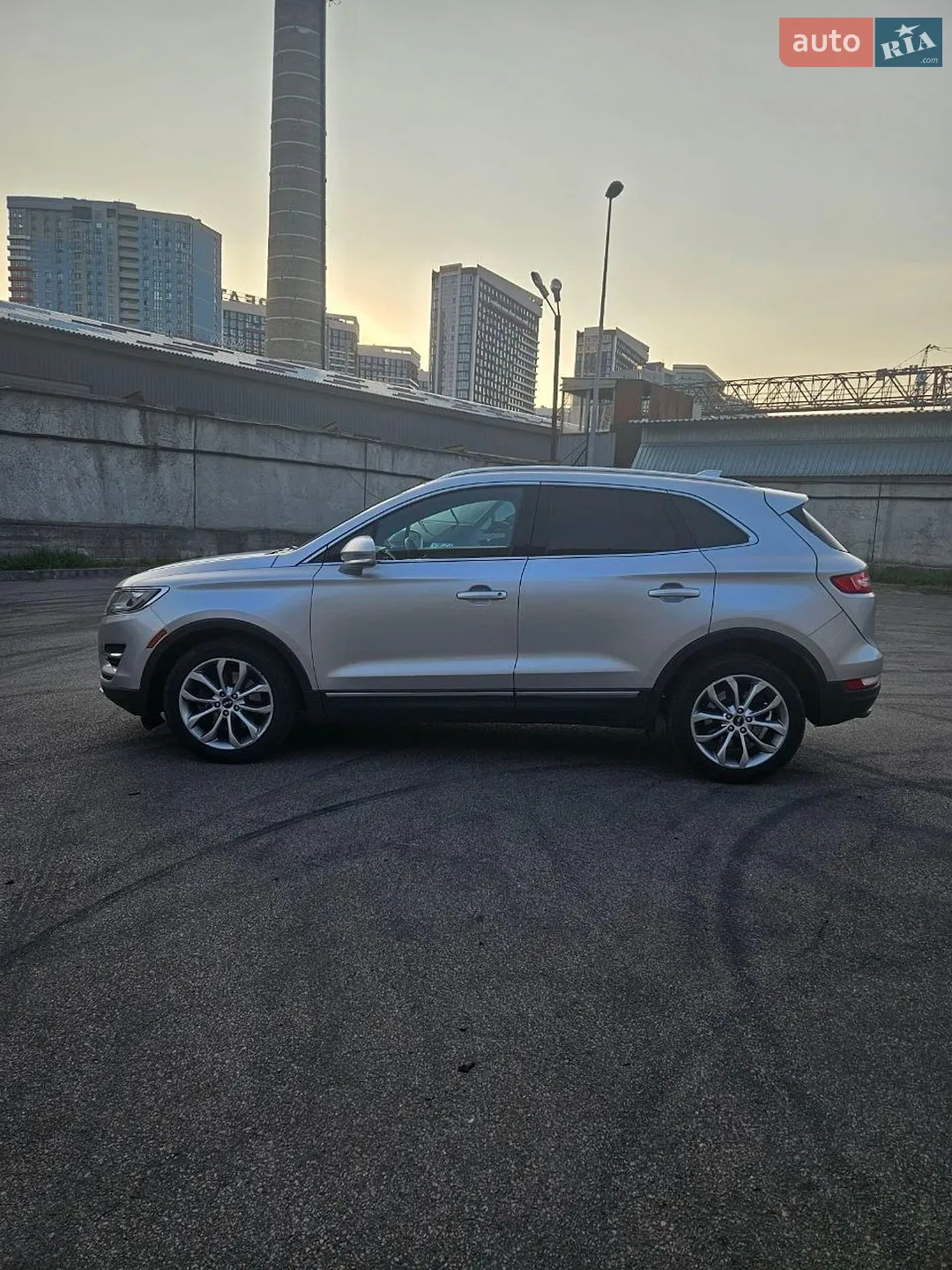 2016 Lincoln MKC - мініатюра 2