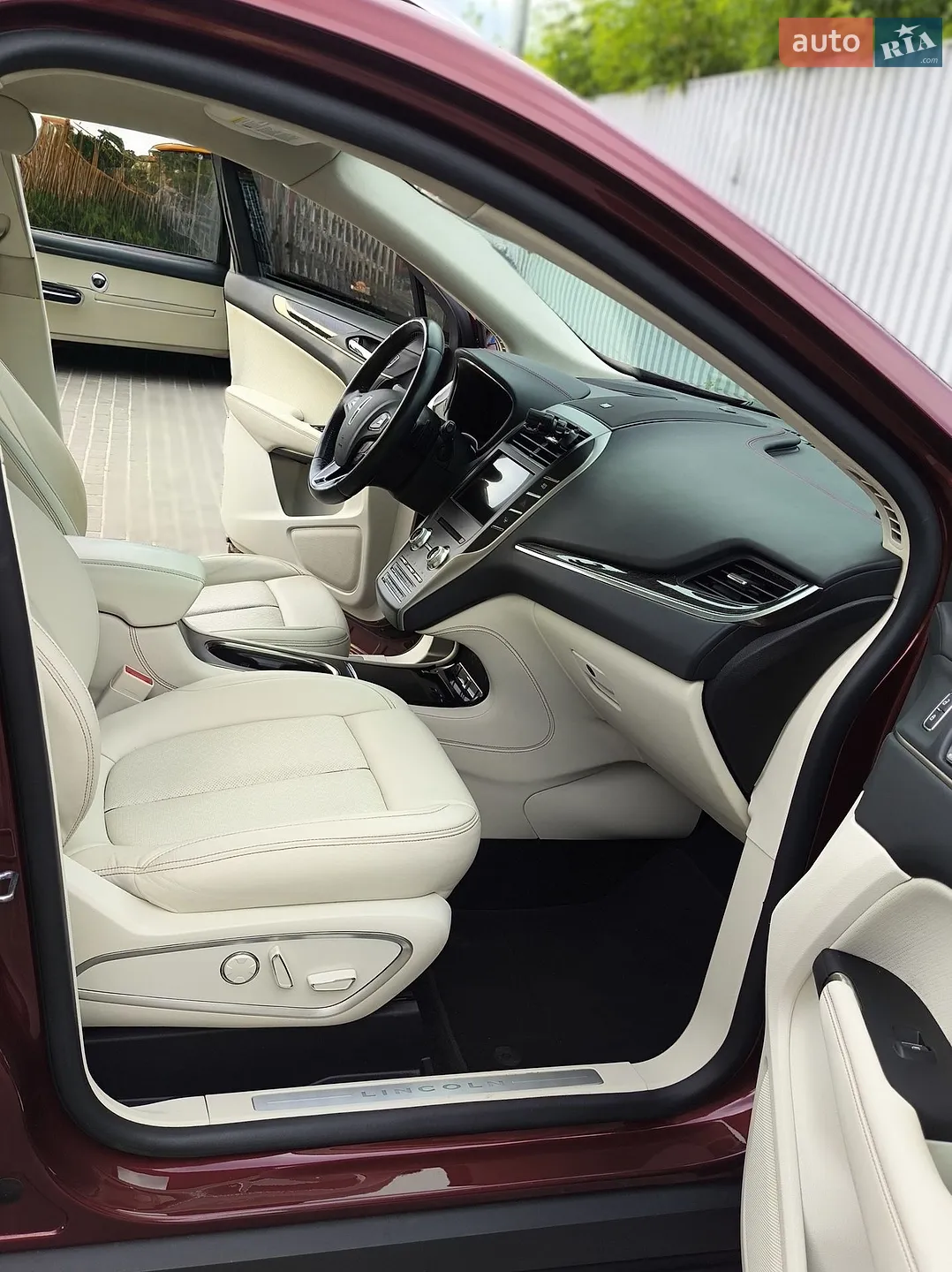 2018 Lincoln MKC - мініатюра 8