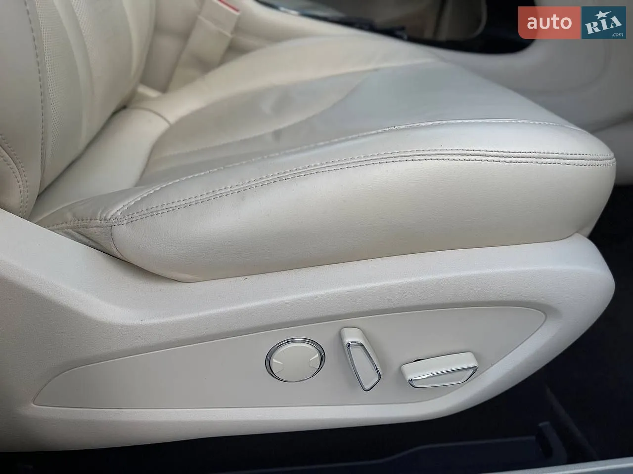 2014 Lincoln MKC - мініатюра 16
