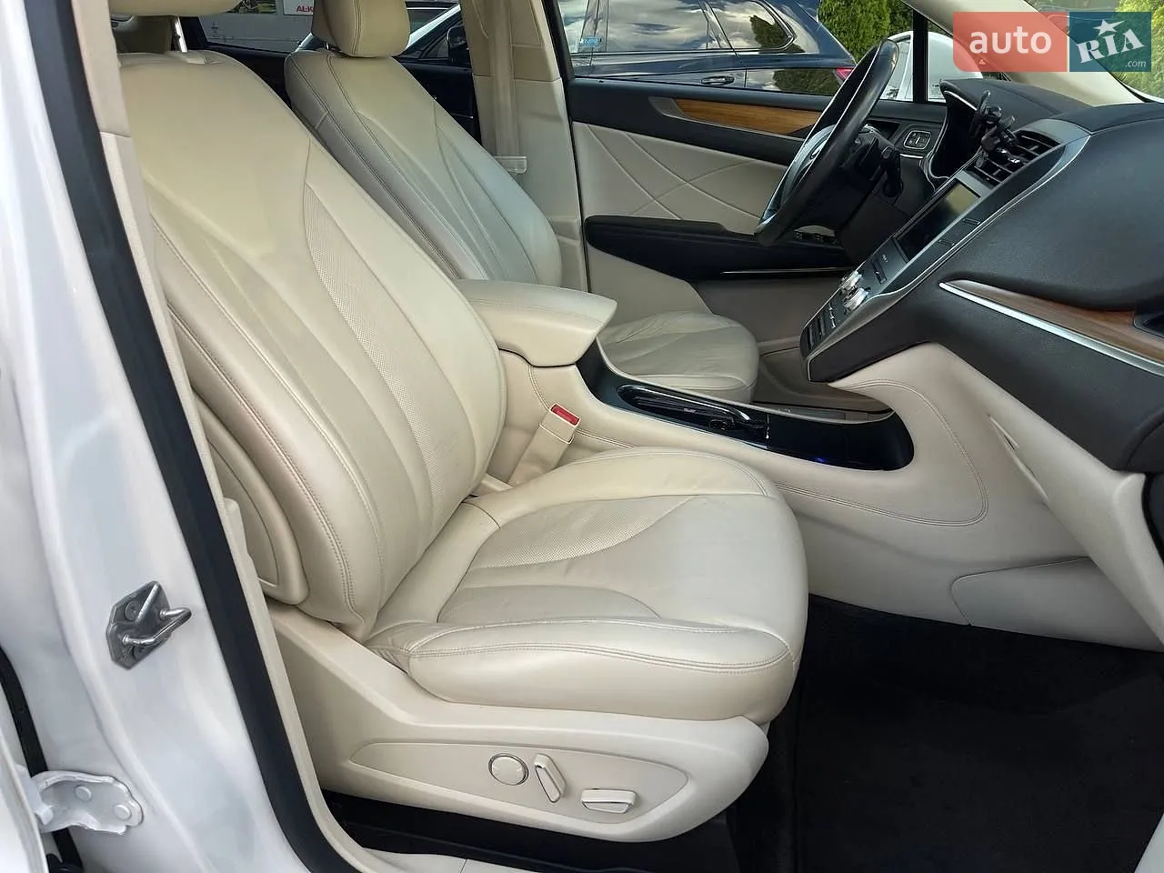 2014 Lincoln MKC - мініатюра 14