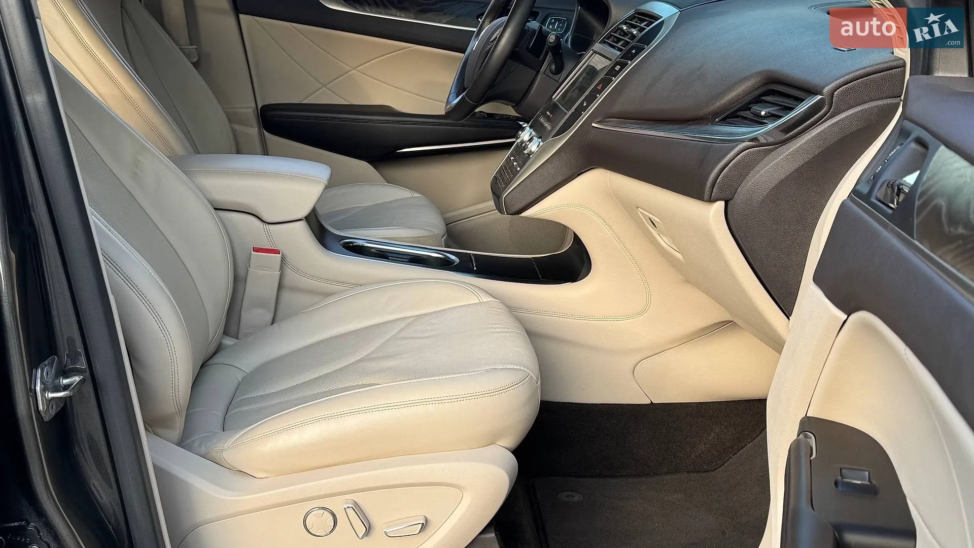 2018 Lincoln MKC - мініатюра 16