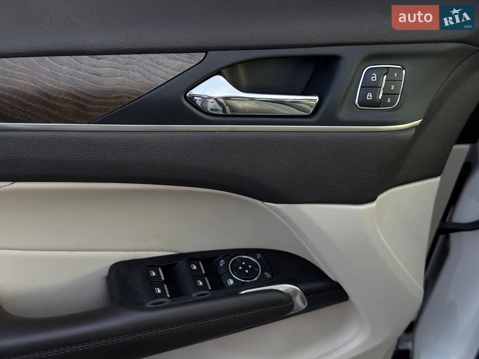 2018 Lincoln MKC - мініатюра 15