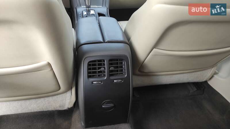 Седан Lincoln MKS 2012 в Броварах