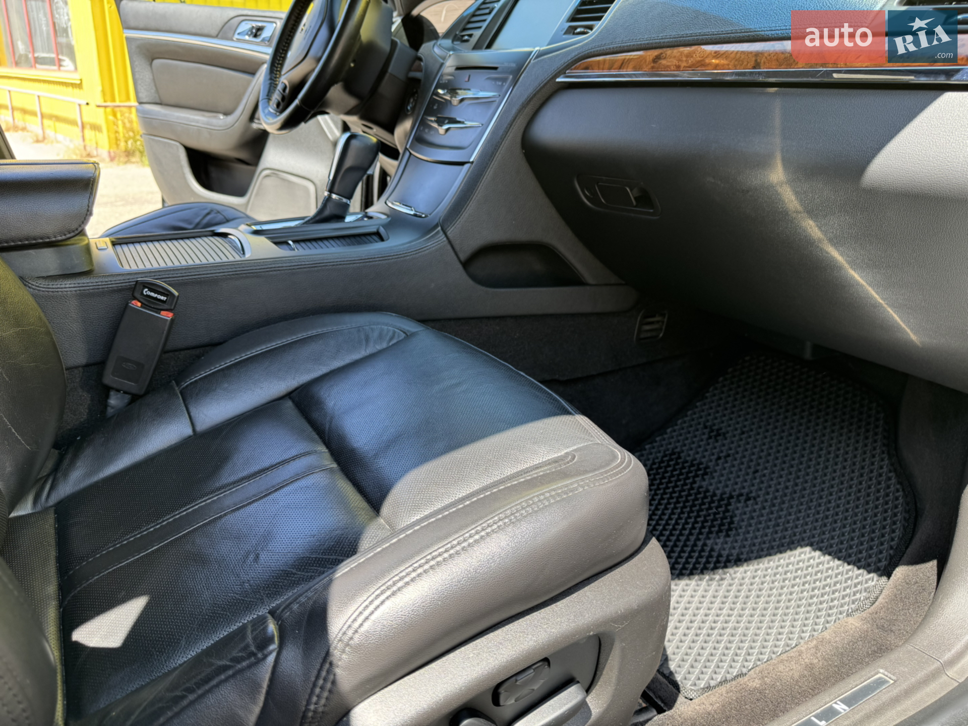 2015 Lincoln MKS - мініатюра 9