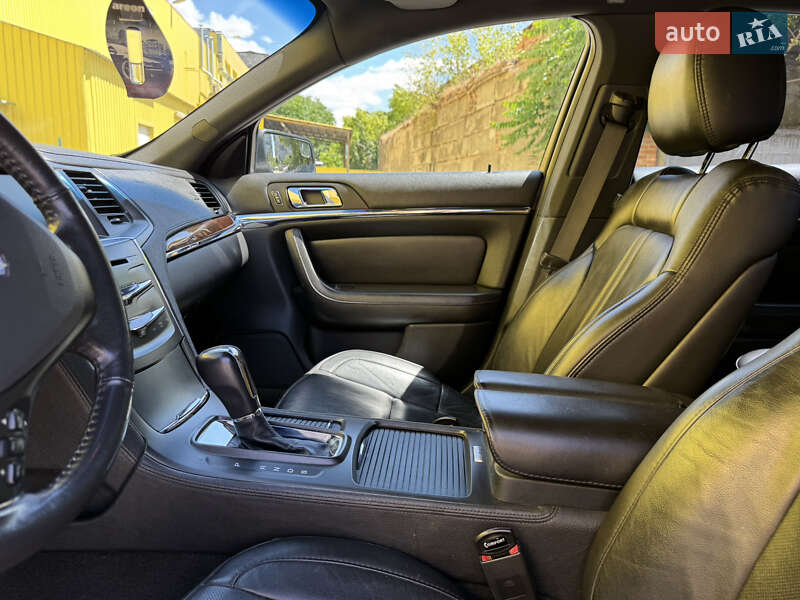 Седан Lincoln MKS 2015 в Кропивницком
