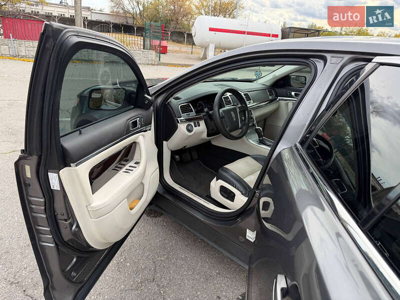 Седан Lincoln MKS 2010 в Запоріжжі