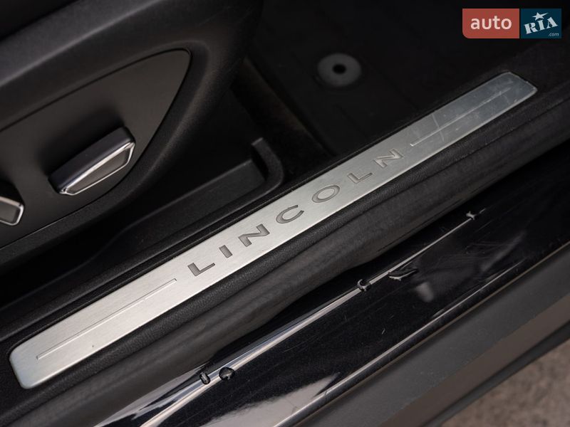 Седан Lincoln MKS 2014 в Дніпрі