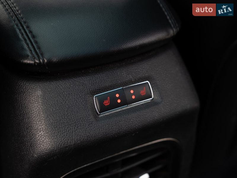 Седан Lincoln MKS 2014 в Дніпрі