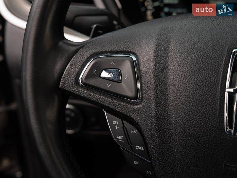 Седан Lincoln MKS 2014 в Дніпрі