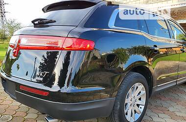 Минивэн Lincoln MKT 2016 в 