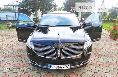 Минивэн Lincoln MKT 2016 в 