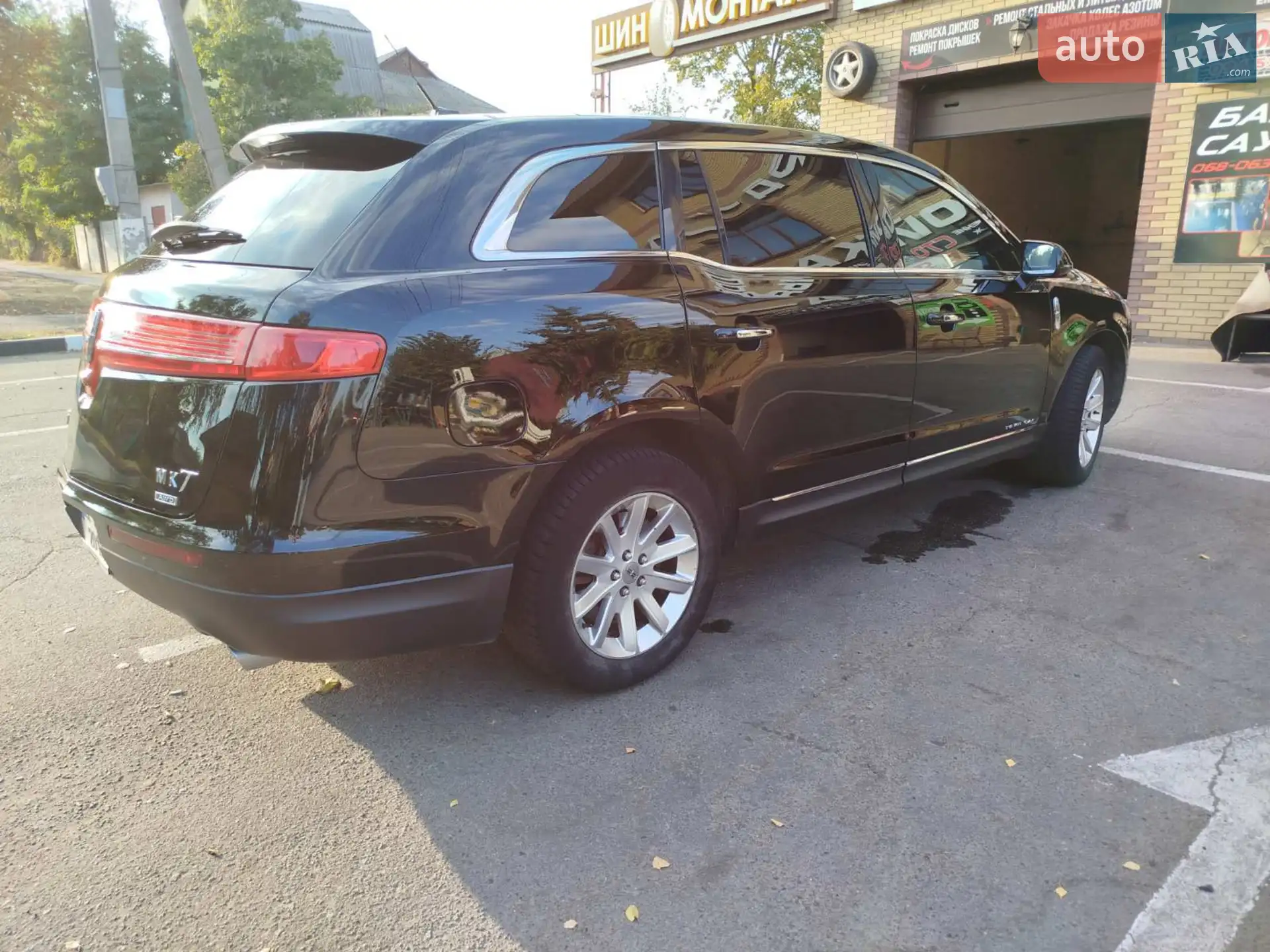 2017 Lincoln MKT - мініатюра 4