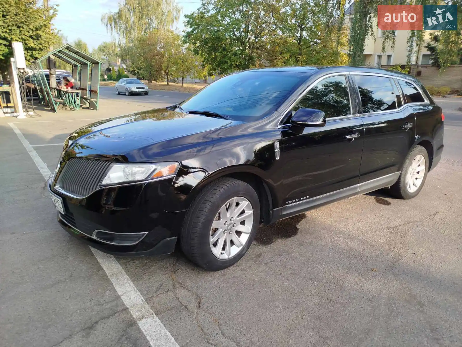 2017 Lincoln MKT - мініатюра 10
