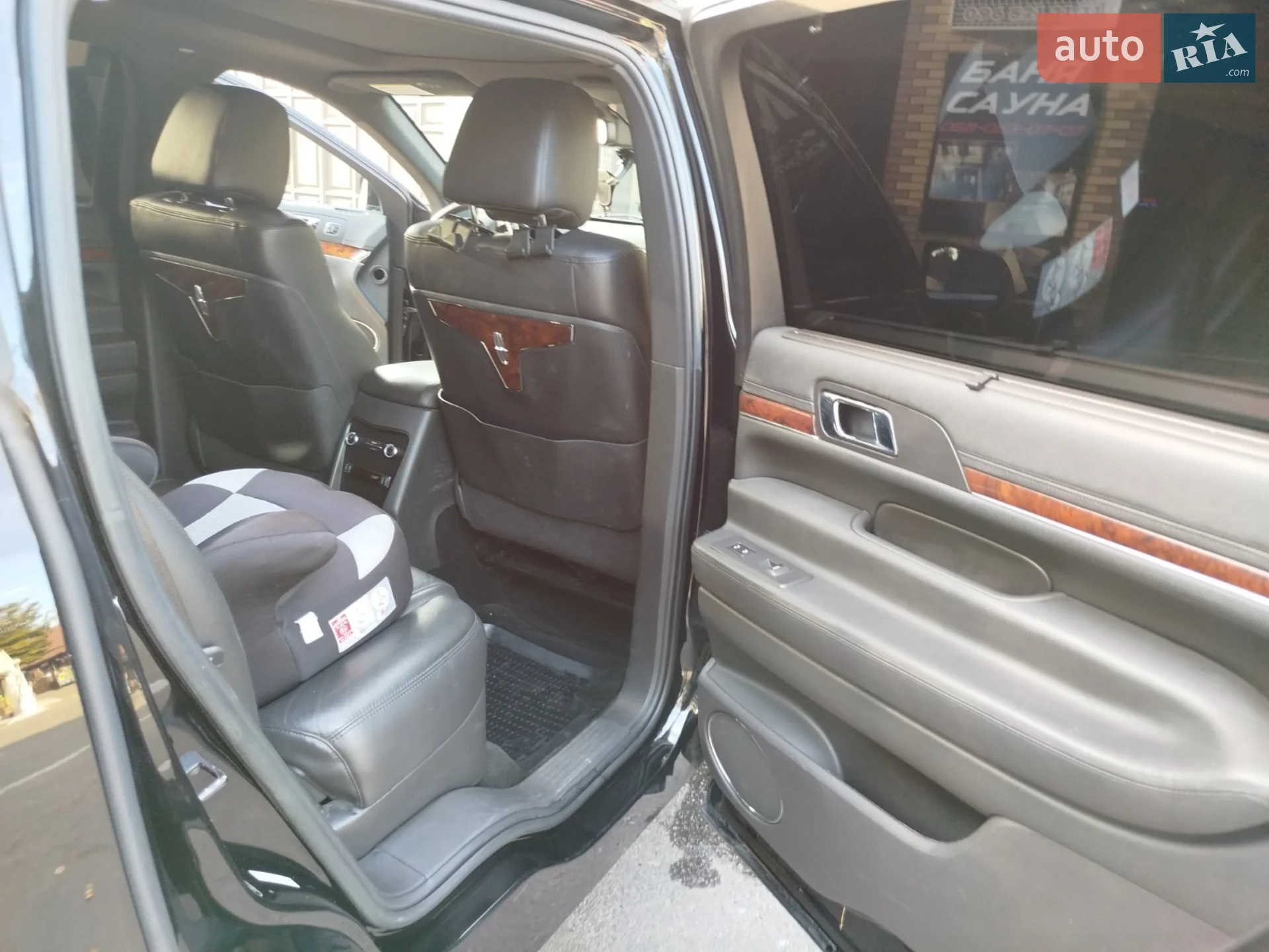 2017 Lincoln MKT - мініатюра 19