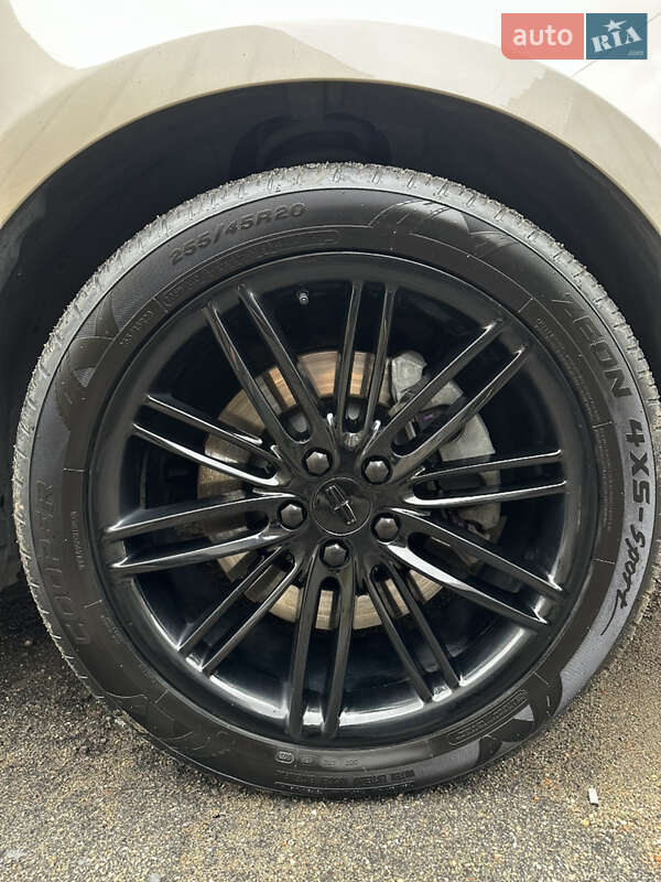 Внедорожник / Кроссовер Lincoln MKT 2019 в Днепре