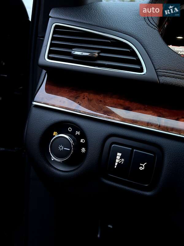 Внедорожник / Кроссовер Lincoln MKT 2016 в Житомире