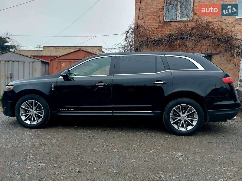 Внедорожник / Кроссовер Lincoln MKT 2017 в Виннице