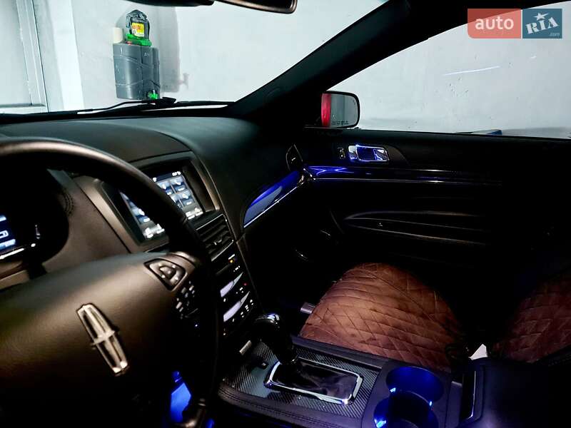Внедорожник / Кроссовер Lincoln MKT 2017 в Виннице