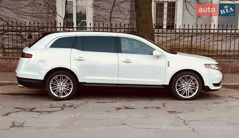 Внедорожник / Кроссовер Lincoln MKT 2018 в Черновцах
