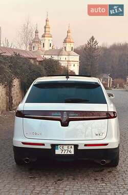 Позашляховик / Кросовер Lincoln MKT 2018 в Чернівцях