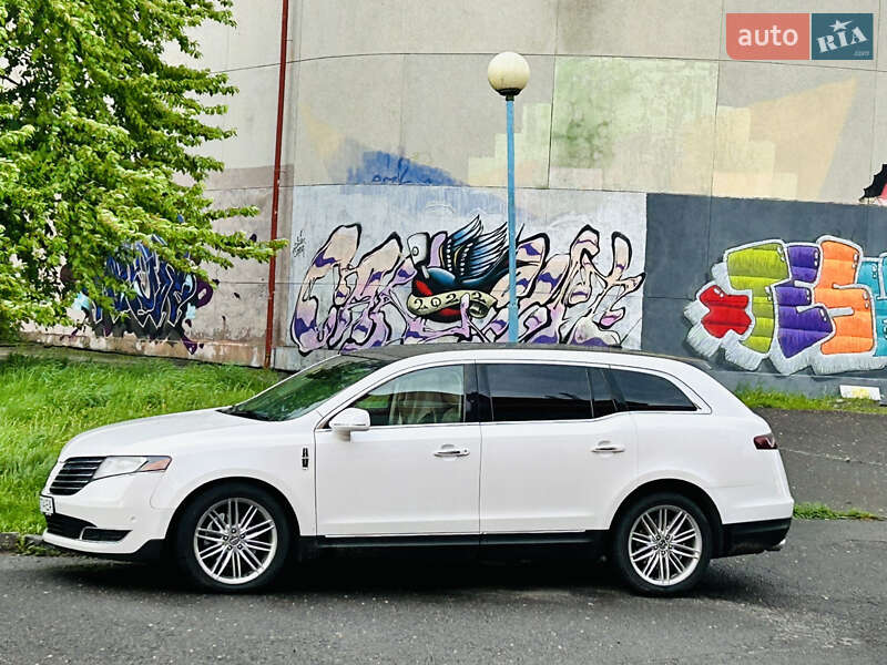 Внедорожник / Кроссовер Lincoln MKT 2018 в Черновцах