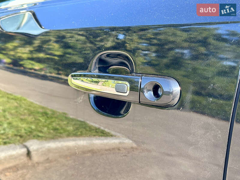 Внедорожник / Кроссовер Lincoln MKT 2016 в Киеве