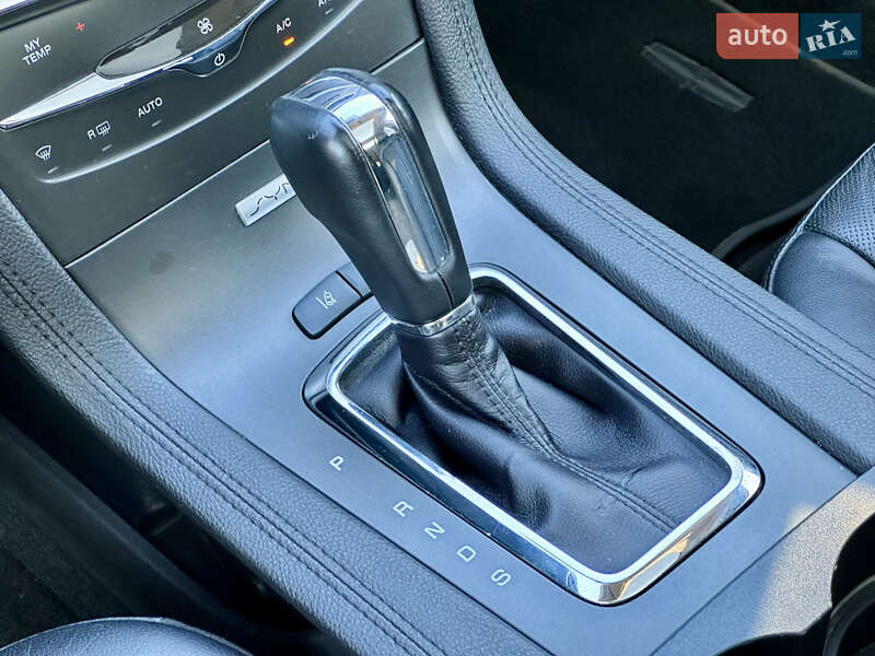 Внедорожник / Кроссовер Lincoln MKT 2016 в Киеве