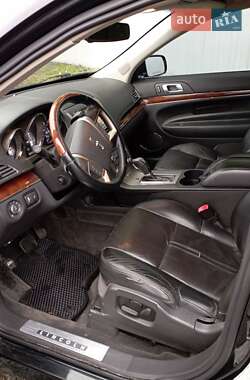Внедорожник / Кроссовер Lincoln MKT 2012 в 