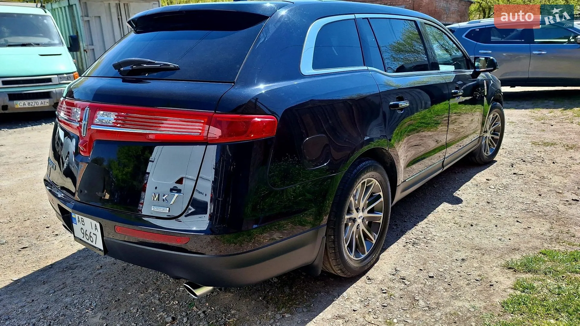 2017 Lincoln MKT - мініатюра 3