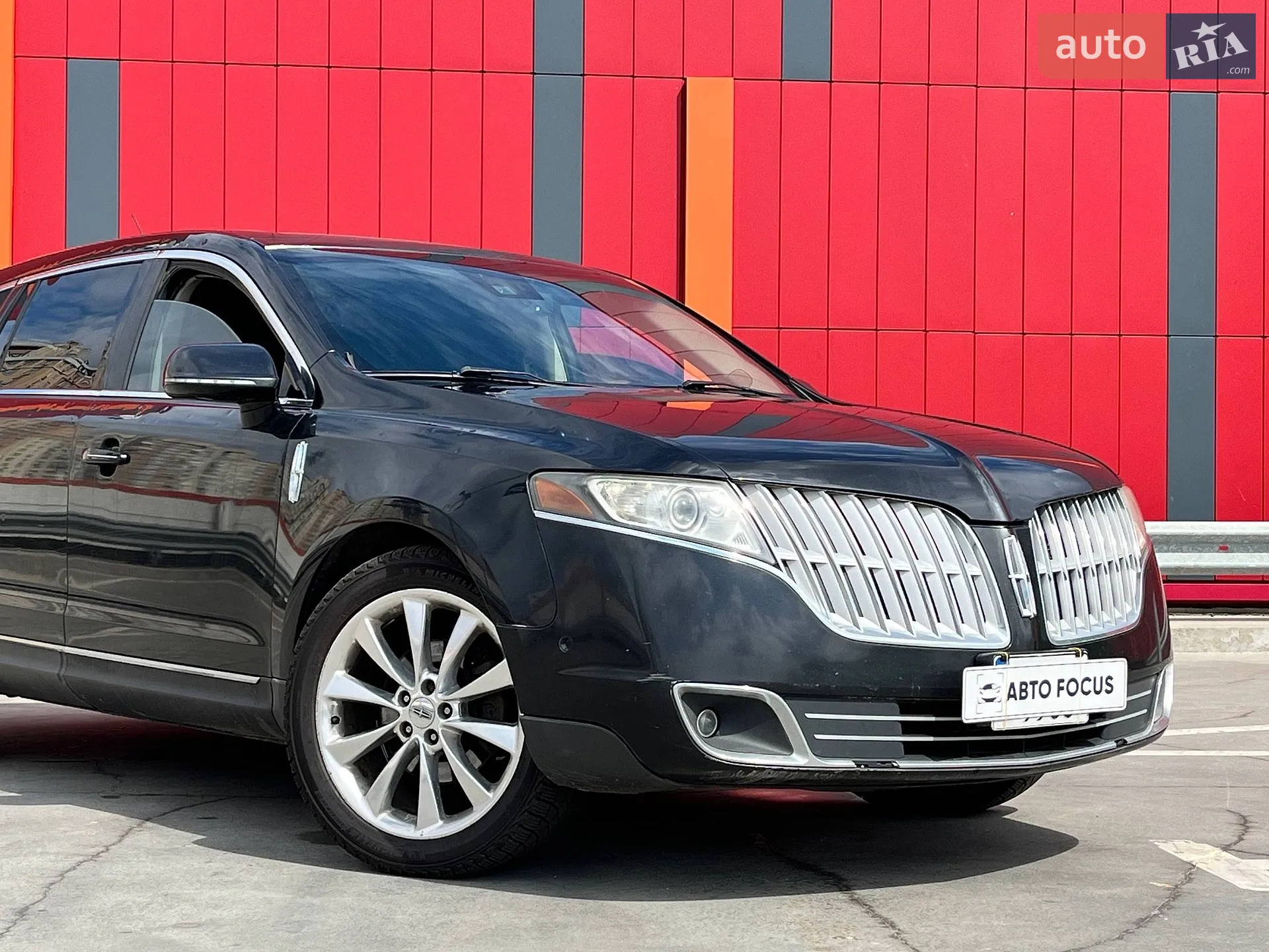 2012 Lincoln MKT - мініатюра 2