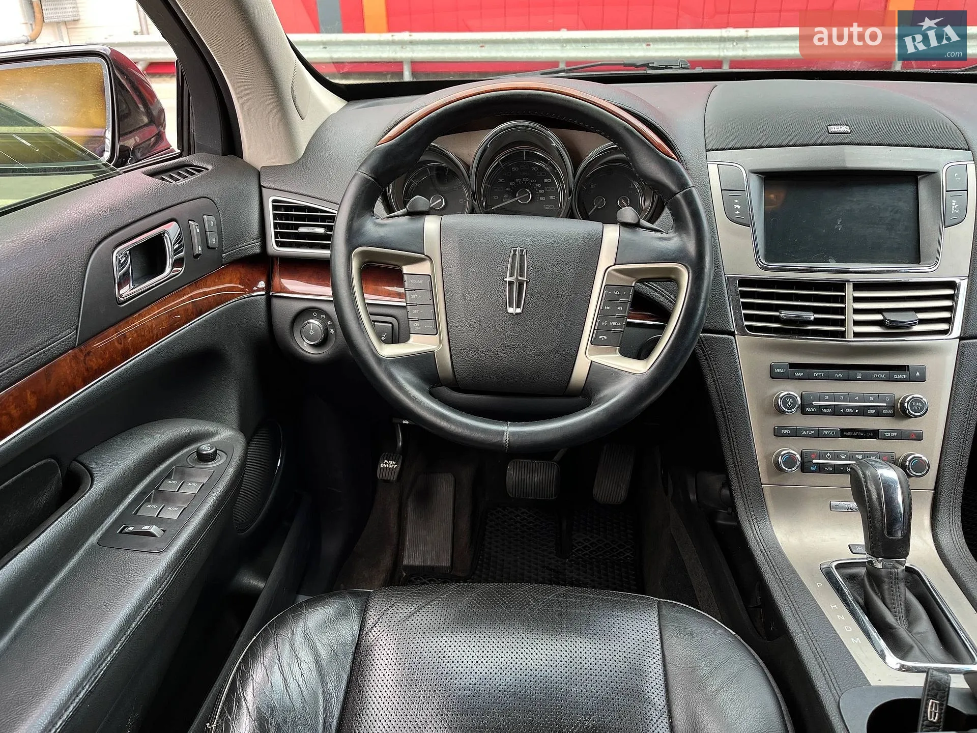 2012 Lincoln MKT - мініатюра 18