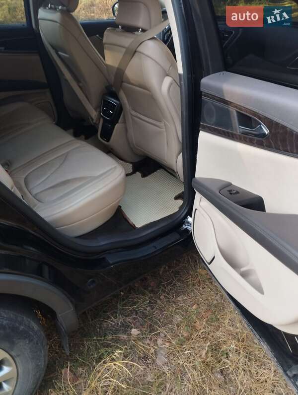 Позашляховик / Кросовер Lincoln MKX 2015 в Лохвиці фото 17 Позашляховик / Кросовер Lincoln MKX 2015 в Лохвиці