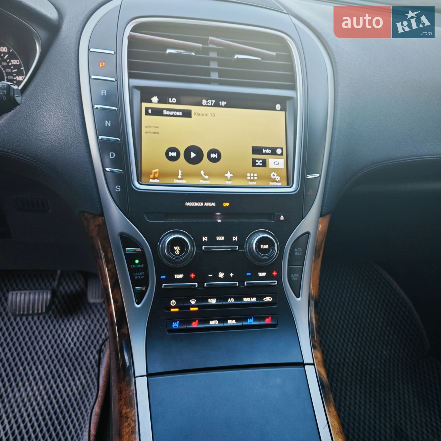 2016 Lincoln MKX - мініатюра 16