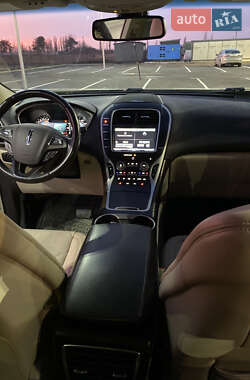 Внедорожник / Кроссовер Lincoln MKX 2015 в 