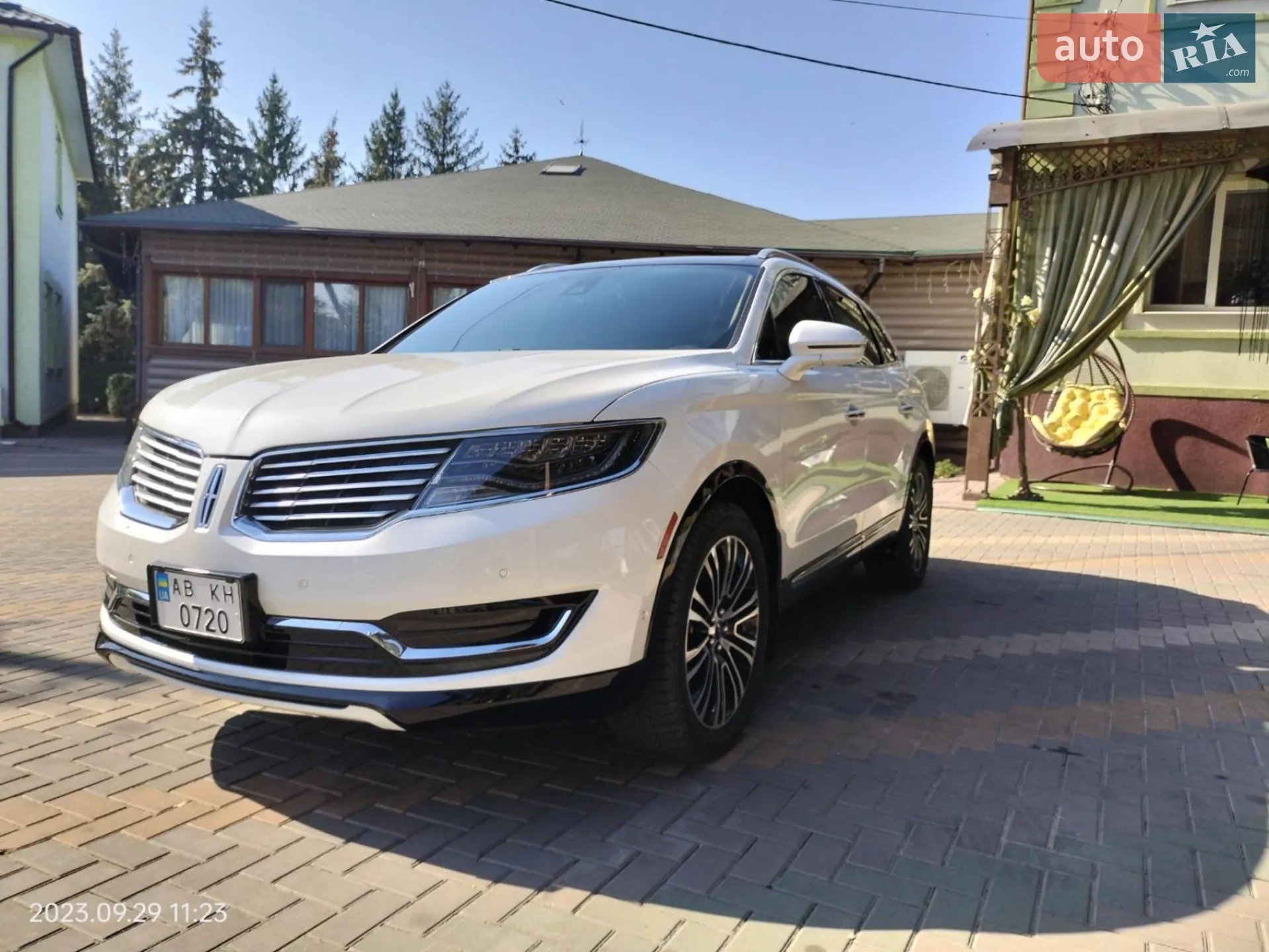 2015 Lincoln MKX - мініатюра 2