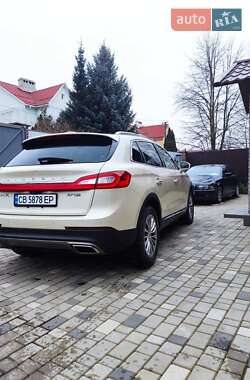 Внедорожник / Кроссовер Lincoln MKX 2015 в 