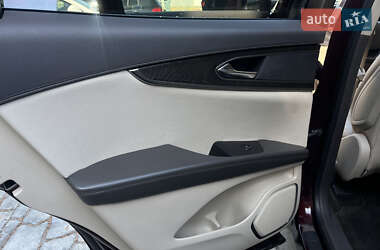 Внедорожник / Кроссовер Lincoln MKX 2017 в 