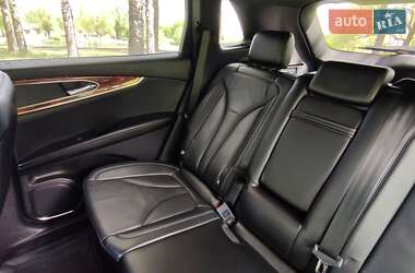 Внедорожник / Кроссовер Lincoln MKX 2016 в 