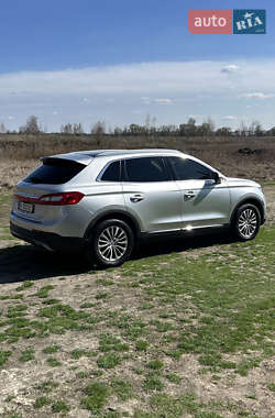 Внедорожник / Кроссовер Lincoln MKX 2015 в 
