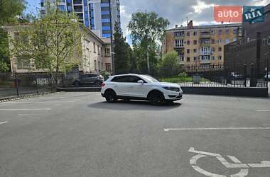 Внедорожник / Кроссовер Lincoln MKX 2016 в 