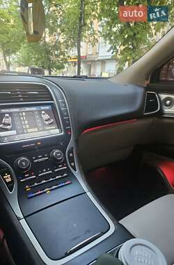 Внедорожник / Кроссовер Lincoln MKX 2016 в 