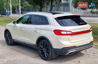 Внедорожник / Кроссовер Lincoln MKX 2016 в 