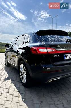 Внедорожник / Кроссовер Lincoln MKX 2015 в 