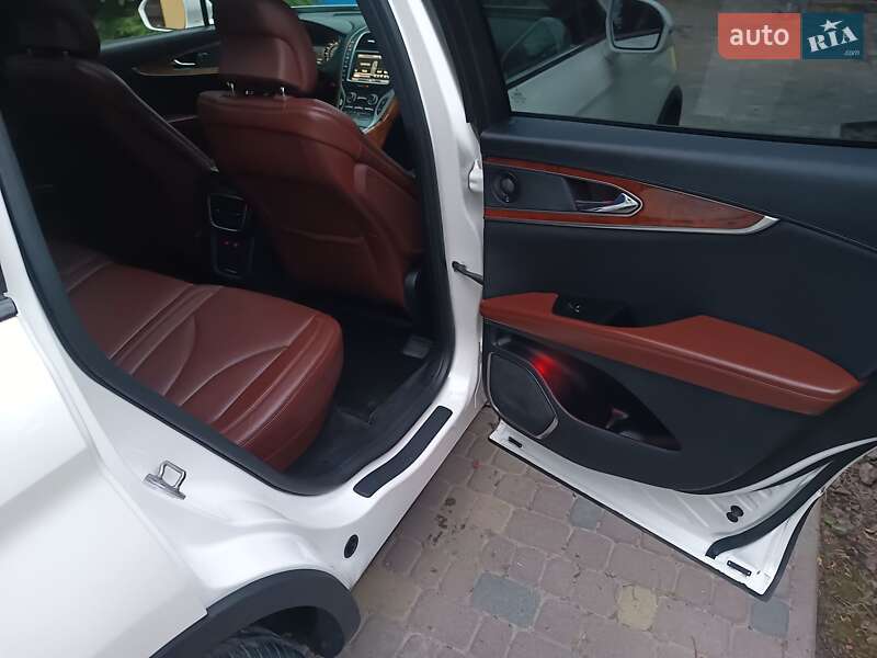 Позашляховик / Кросовер Lincoln MKX 2015 в Львові