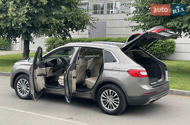 Внедорожник / Кроссовер Lincoln MKX 2015 в 